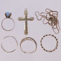 4 Ringar, 1 Hänge, 1 Kedja, defekt, trasigt, silver 830-925/1000 Vikt: 17,3 g
