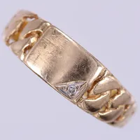Ring, med diamant 1x0,01ct, stl: 17¾, bredd: ca 3-7mm, skena av, gravyr, 18K/23K Vikt: 5,8 g