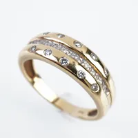 Ring, diamanter, stl 18, bredd 7mm, 18k Vikt: 4,4 g
