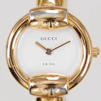 Damur, Gucci, ca Ø25, stål, quartz, ref: 1400, serienummer: 0248398,  doublé, bortfall i förgyllning, ca 17cm, certifakt från NK 2001, box. 