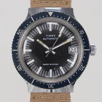 Herrur Timex Diver, automatisk, datum, Ø 38mm, plexiglas, armband i canvas, repor i glaset