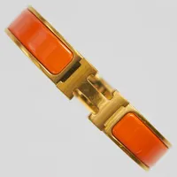 Stelt armband Hermés Clic Clac H, FI0115, Made In France, guldfärgad metall, bredd 12mm, 60x48mm, dustbag, box slitage på kanterna