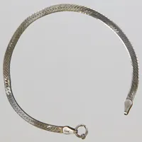 Silverarmband, 18,5cm, skadad länk, defekt lås, 925/1000 Vikt: 3,8 g