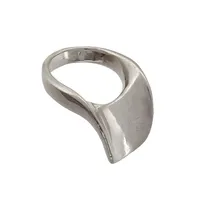 Ring, silver 925/1000, Ø16,0 mm, bredd 4,5-16,5 mm, dekor uppbyggnad 8 mm, tillverkare A. DUOLOS, svensk kontroll/importstämpel, fint skick  Vikt: 9,5 g
