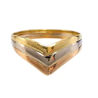 Ring, 18K guld, trefärgad modell, Guldfynd (GFAB), Ø19½ mm, bredd 3-8 mm Vikt: 2,5 g