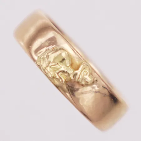 Ring, Pluto, Davidsson år 2019, stl 15¾, bredd 5mm, 18K Vikt: 5,2 g