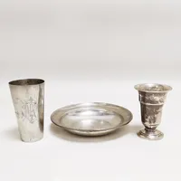 Diverse graverade silverföremål, 830/1000 Vikt: 240,4 g
