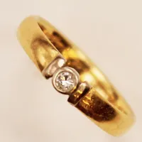Ring, diamant ca 0,05ct, Ø17½, bredd:4mm, gravyr, 18K 3,8g.