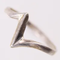Ring, stl: 17, bredd: 2mm, silver 925/1000 Vikt: 1,3 g