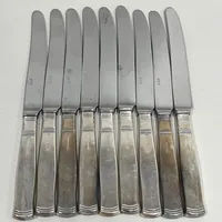 9 Matknivar, längd 20cm, blad i rostfritt stål, GAB, repiga, silver 830/1000 Vikt: 587,6 g