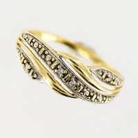 Ring, diamanter 4 x ca 0,005ct, stl 17, bredd 1-6,5mm, GHA, 18K.  Vikt: 1,9 g