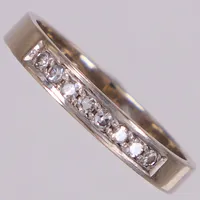 Ring halvallians med diamanter 8x ca 0,02ct 8/8-slipade, stl 19½, bredd 3,5mm, Schöttle Guld-Juvel-Fattar-Verkst Köping 1972, vitguld, 18K  Vikt: 4,2 g