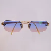 Solglasögon, Emporio Armani 163-S, 773/18, 53¤17,130, rektangulära tonade glas, slipade med styrka, bågar i gulmetall, limrester vid skruv, inga tillbehör  Vikt: 0 g
