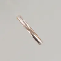 Ring, Ø 17 mm, bredd 4,6 mm, 14K Vikt: 1,4 g