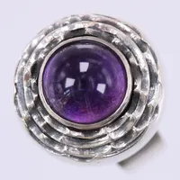 Ring med lila sten, stl: 17¼, bredd: ca 4-16mm, BEH, år 1969, 830/1000, silver  Vikt: 10,2 g