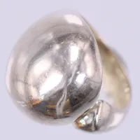 Ring, stl ca 15¼, bredd ca 5-16,3mm, justerbar, 925/1000 silver  Vikt: 5 g