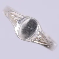 Ring, stl ca 14¼, bredd ca 1,5-5,8mm, silver 925/1000 Vikt: 0,7 g