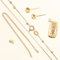 Diverse smycken, kedja, hänge, defekt, 18K  Vikt: 3,6 g