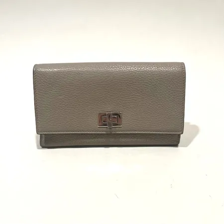 Plånbok Fendi Peekaboo, Beige, kalvläder, 18 x 11 x 3 cm, repor på metallbeslag, sliten innerficka, märkt Fendi Roma, Vikt: 0 g