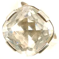 Ring, bergkristall, stl 16½, bredd 16mm, BEH Bengt Hallberg Guldsmeds AB, år 1967, silver  Vikt: 9,4 g