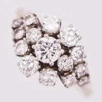 Ring diamanter ca 1,29ctv, vitguld, stl 16½, bredd 3-11mm, 18K Vikt: 4,6 g