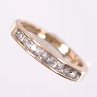 Ring med diamanter 8x0,03ct, 17¼, bredd 2-3,5mm, 10K Vikt: 2,2 g
