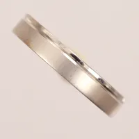 Ring, stl 19¾, bredd 4mm, 14K Vikt: 3,8 g