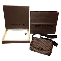 Väska Louis Vuitton Damier Ebene District PM Crossbody Bag, 24 cm x 25 cm x 6 cm, box,  datumkod FL0175, Frankrike, fint skick, ej kvitto