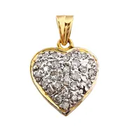 Hänge Hjärta, 18K guld, Diamanter ca 25 st x 0,006ct - stämplad 0,17 på öglans baksida, tillverkarstämpel CCC, svensk kontrollstämpel, längd inkl. ögla 15 mm, bredd 10 mm, tjocklek 3 mm, en Diamant saknas Vikt: 0,9 g