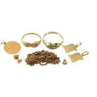 Diverse smycken, 14K-18K guld, bucklor, slitage Vikt: 11,6 g