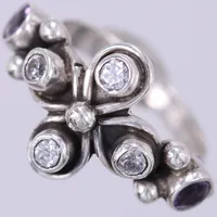 Ring med vita och lila stenar, KUMKUM, stl: 17, bredd: ca 3-15mm, 925/1000, silver Vikt: 5 g
