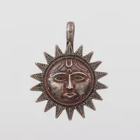 Hänge "Sol", diameter 4 cm, silver 925/1000. Vikt: 13 g
