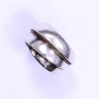 Ring, stl 18, bredd 5-19mm, silver 925/1000 Vikt: 9,8 g