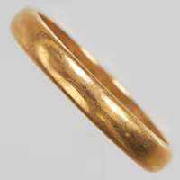 Ring, slät, Ø20½, bredd:3,5mm, gravyr, 18K. Vikt: 4,5 g