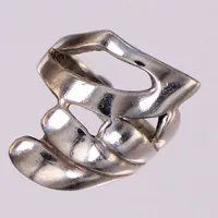 Ring, stl 16, bredd 3,5-20,5mm, 925/1000 silver  Vikt: 4,2 g