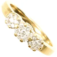 Ring med diamanter 21 x ca 0,005-0,03ct, stl 17, bredd 2-5mm, Guldfynd, 18K Vikt: 3,5 g