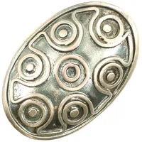Ring, dekor i relief, stl 16¾, bredd ca 14mm, 925/1000 silver Vikt: 6,2 g