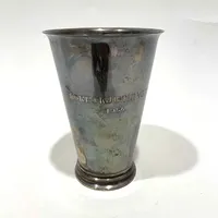 Pokal, höjd ca 15cm, år 1947, slitage, silver Vikt: 220,8 g