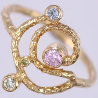 Ring med färgade stenar, STINE A Jewelry, stl ca 17¾, bredd ca 1,6-17,3mm, förgylld, 925/1000 silver  Vikt: 2,2 g