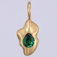 Hänge med grön sten, STINE A Jewelry, längd ca 1,5cm, bredd ca 6mm, förgyllt, 925/1000 silver Vikt: 0,5 g