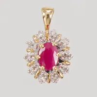 Hänge med rosa safir, diamanter totalt 0,05ct enl gravyr, längd 15mm, GHA, 18K Vikt: 1,8 g