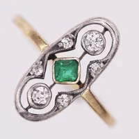 Ring, art deco, diamanter ca 0,08ctv antikslipade, rosenstenar, sliten smaragd, stl 17¼, fattning i silver, gravyr, 18K Vikt: 2,6 g