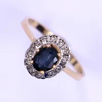 Ring, carmosé med diamanter samt blå sten, stl 16¼, 18K  Vikt: 2,4 g