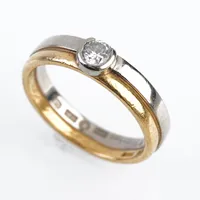 Ring m diamant ca 0,10ct, stl 17(53), bredd 4,5mm, 18k Vikt: 5,2 g