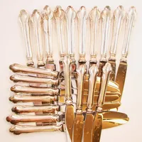 21 Knivar med blad i rostfritt stål, 18,5-21cm, modell: Disa, 830/1000 silver, bruttovikt: 913,9g Vikt: 913,9 g