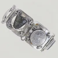 Armband med stenar, längd 16 cm, bredd 2,7 cm, silver 925/1000 Vikt: 32 g