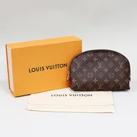 Necessär Louis Vuitton, M47353, cosmetic pouch GM, brun monogramcanvas, 22x15x5,5cm, nyskick, dustbag och box.
