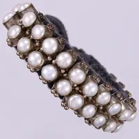 Armband virkat med pärlor, längd: ca 18,5cm, bredd: ca 20mm, metall Vikt: 0 g