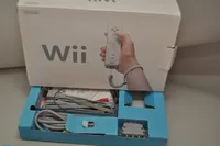 Nintendo Wii, modellnummer: RVL-001, serienummer LEH110442868, med box, kablage, saknar handkontroll Skickas med postpaket.