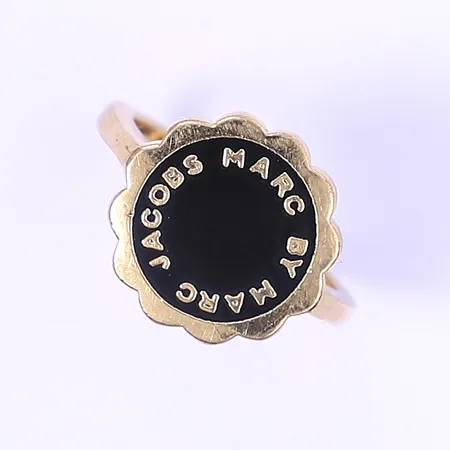 Ring Marc Jacobs, stl 17, bredd 2-15mm, smärre repor Vikt: 0 g